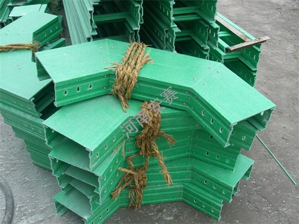 玻璃鋼電纜橋架