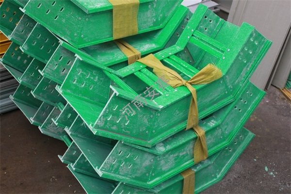 玻璃鋼電纜橋架