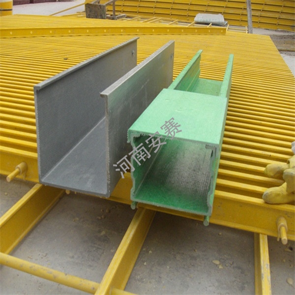 玻璃鋼電纜橋架